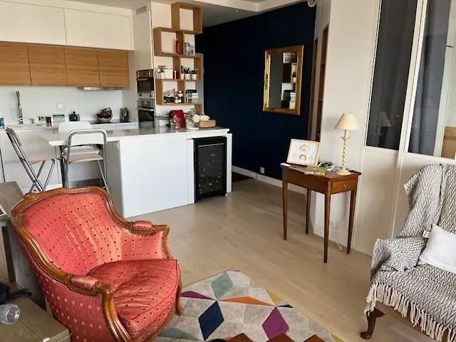 4-Bed Apartment Paris 12