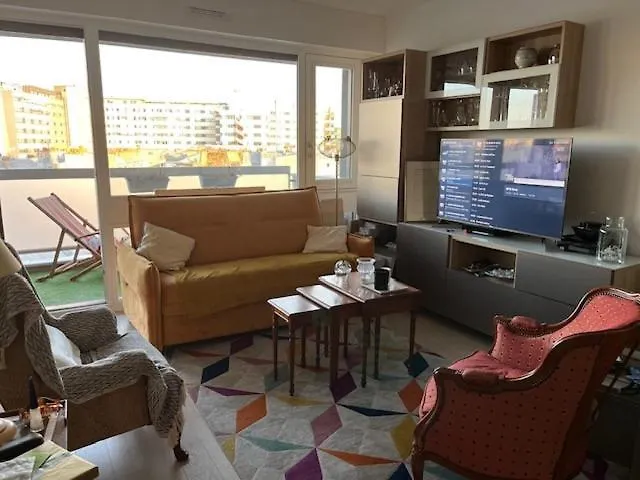 4-Bed Apartment Paris 12