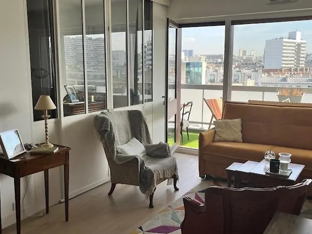 4-Bed Apartment Paris 12