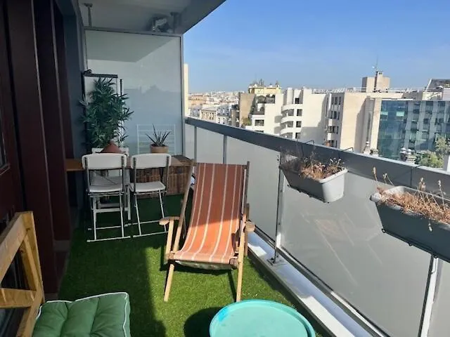 4-Bed Apartment Paris 12 França